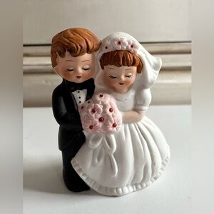 Vintage Bride and Groom Hand Painted Ceramic Figurine Wedding Cake Topper Decor